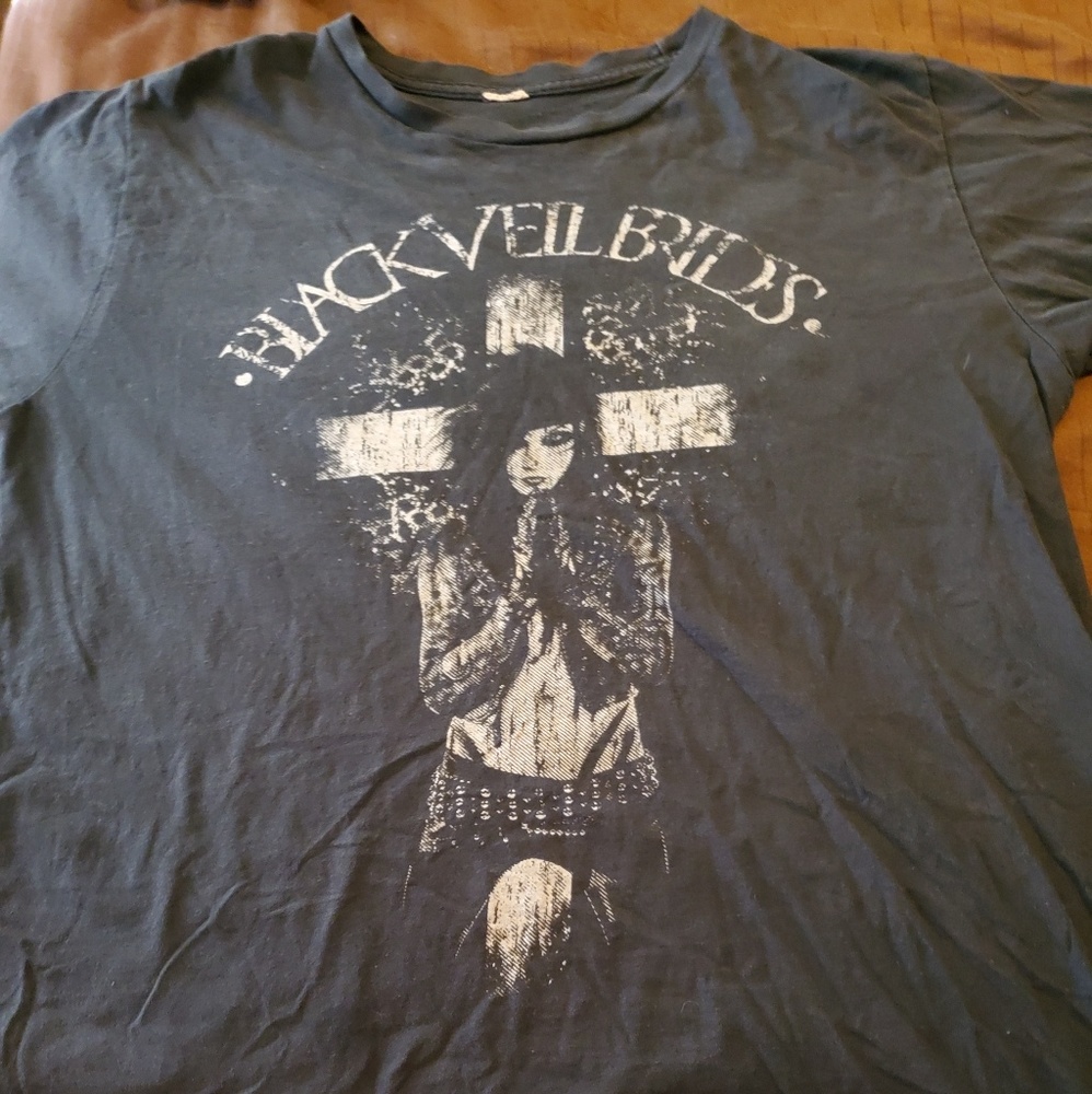 Mens black band tee